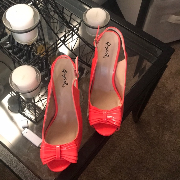 Pink Stilettos - Picture 2 of 4